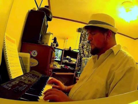 Piano Casio Ctk 2400