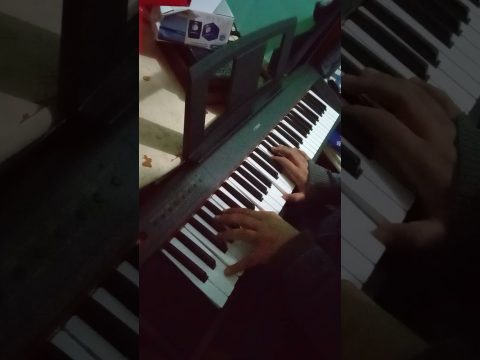 Piano Yamaha Piaggero