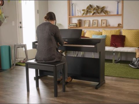 Yamaha Aquarius Piano